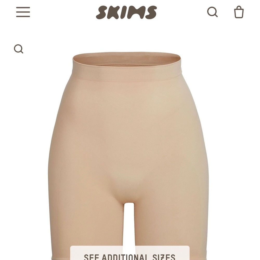 SKIMS sculpting short mid thigh with open gusset